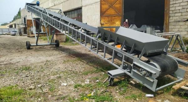 Наклонный ленточный конвейер