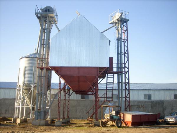 Зерновой элеватор нория